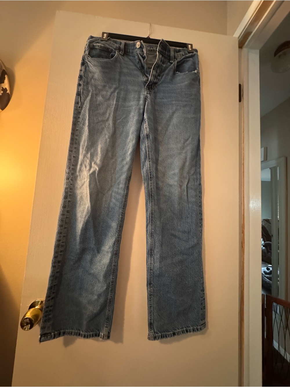 American Eagle baggy low rise Straight-Leg Jeans